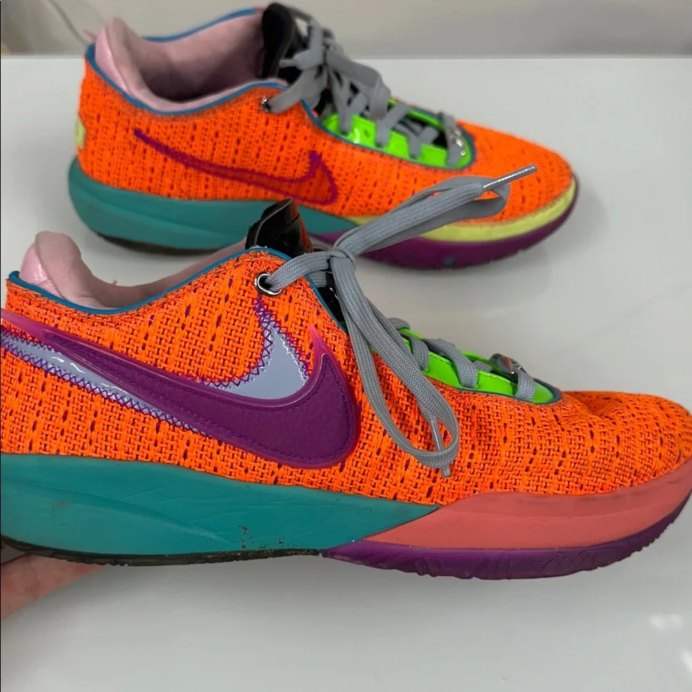 Nike LeBron 20 Low ‘Chosen 1’ neon orange 9